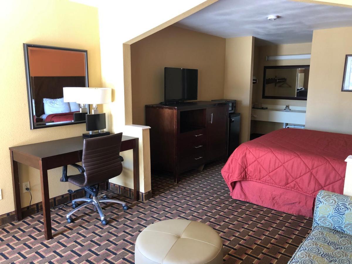 La Grange Executive Inn And Suites 외부 사진